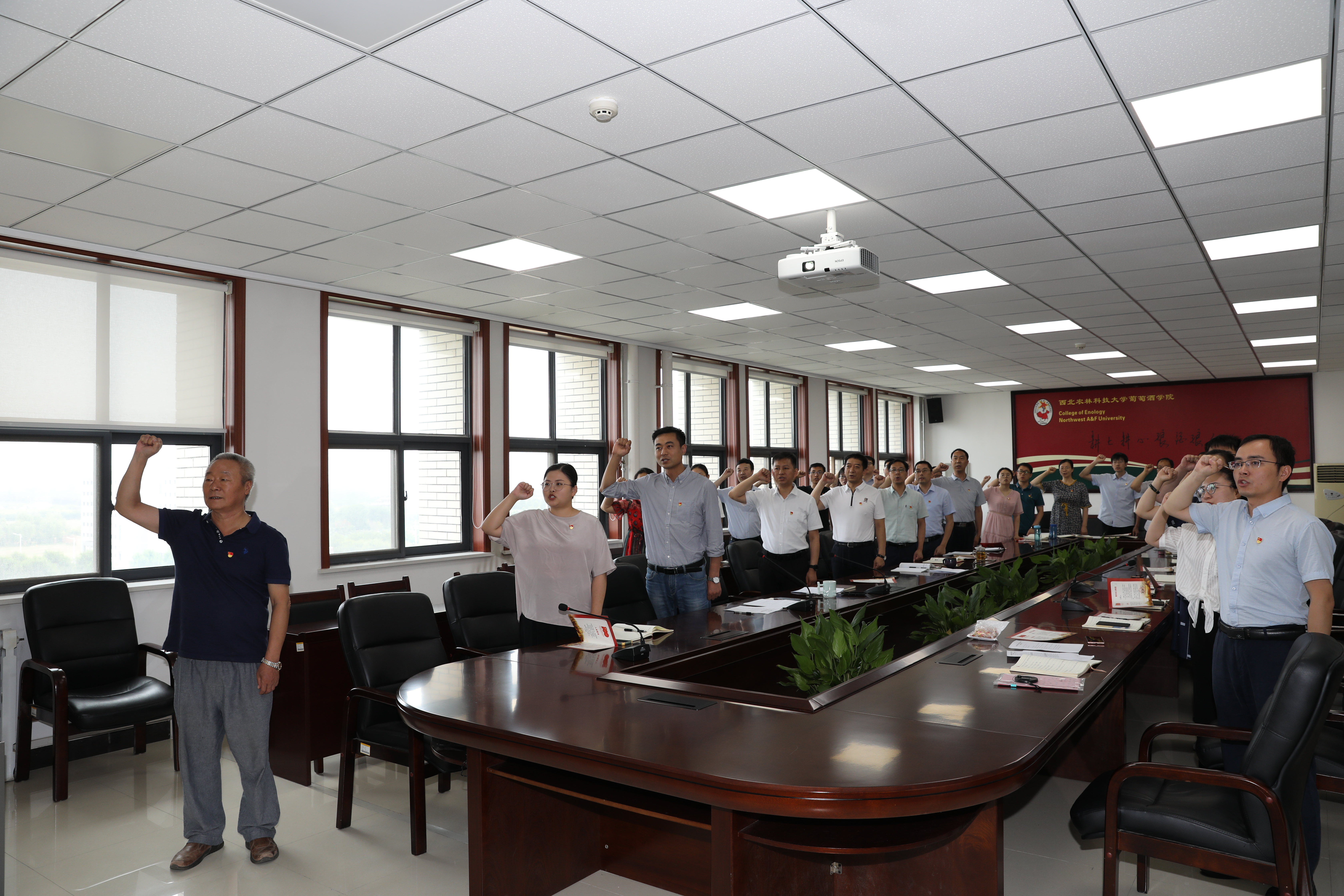 3db922c07b504436b7938e2a97bc50d6.jpg 3db922c07b504436b7938e2a97bc50d6.jpg