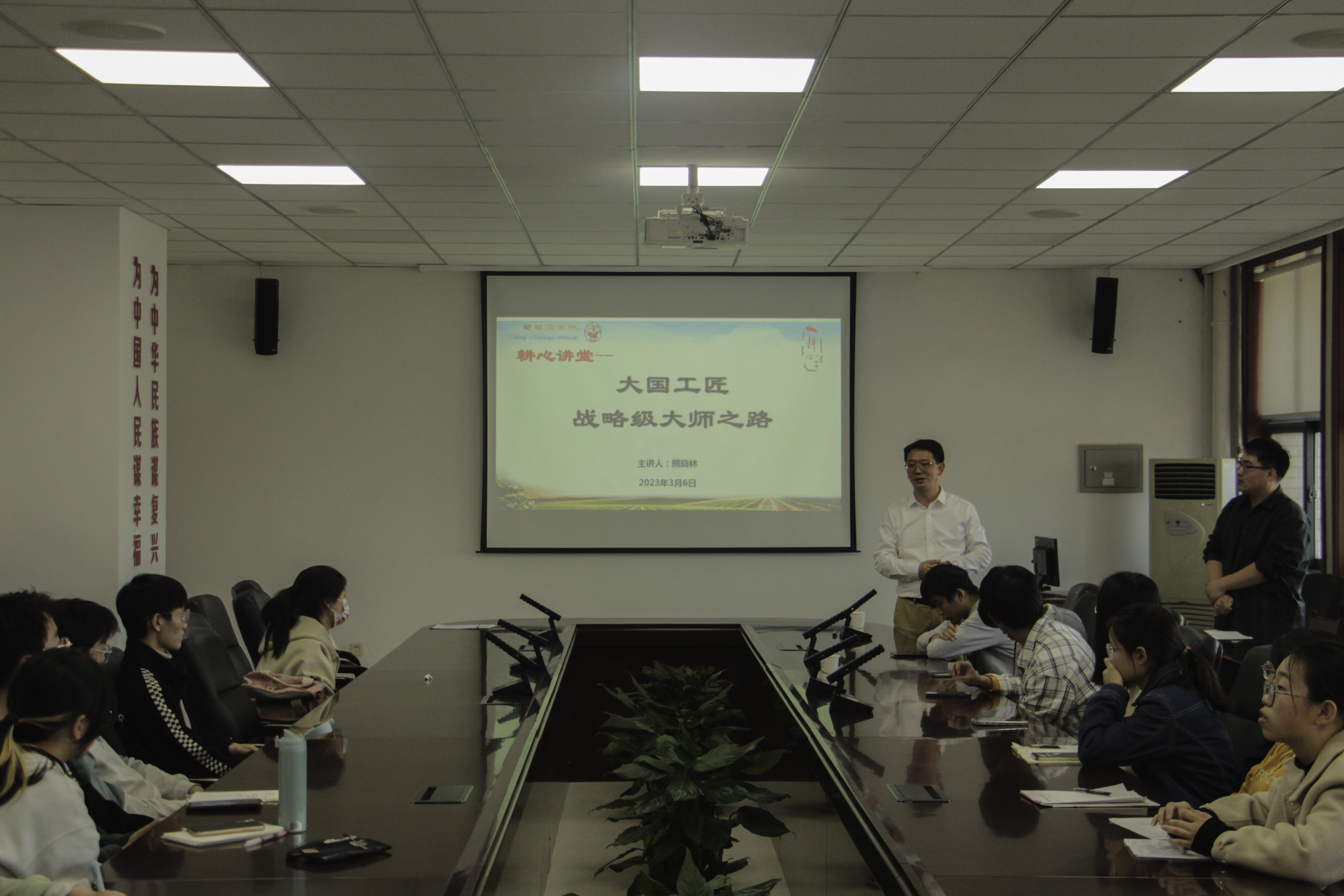 706d354abe3c4901be466cc365f7aa49.jpg